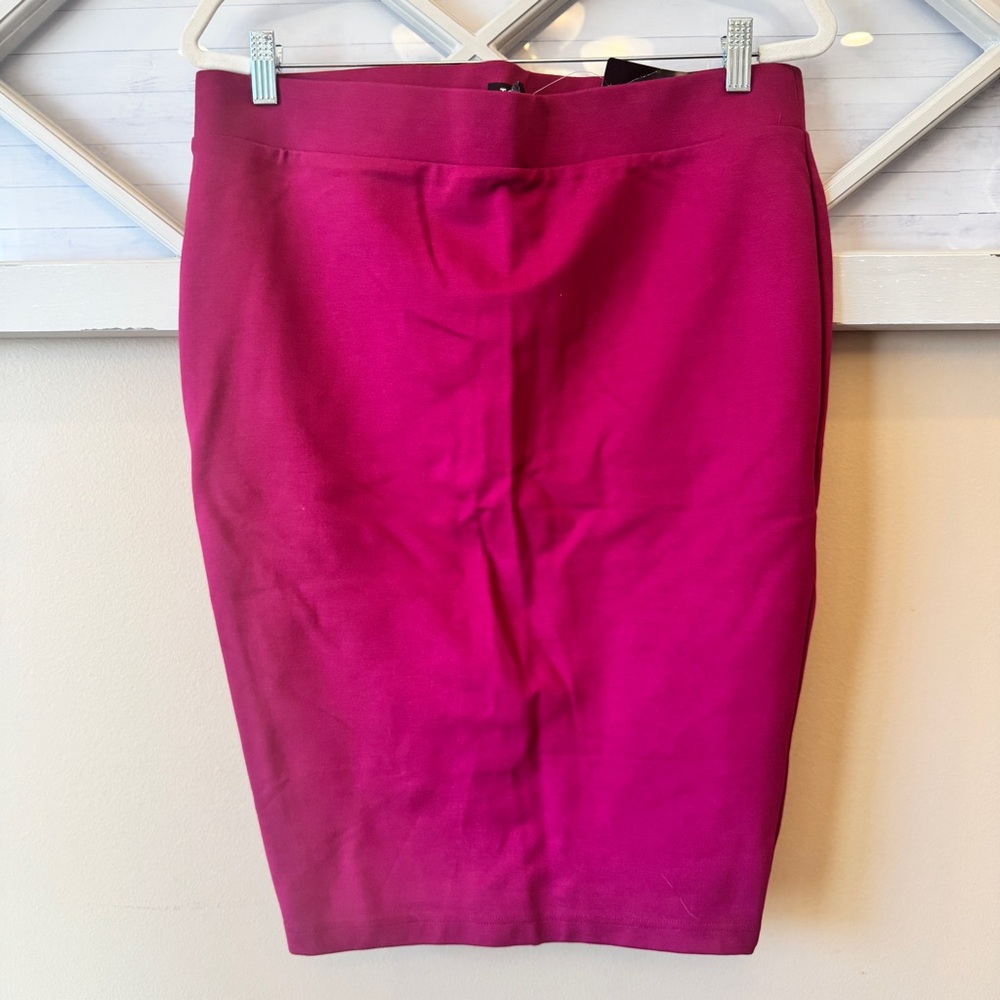 Torrid Ponte Pencil Pull On Split Back Skirt Berr… - image 2